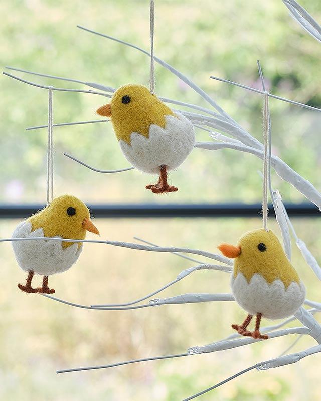 Hanging Felt Chicks (3pk) – product image 1