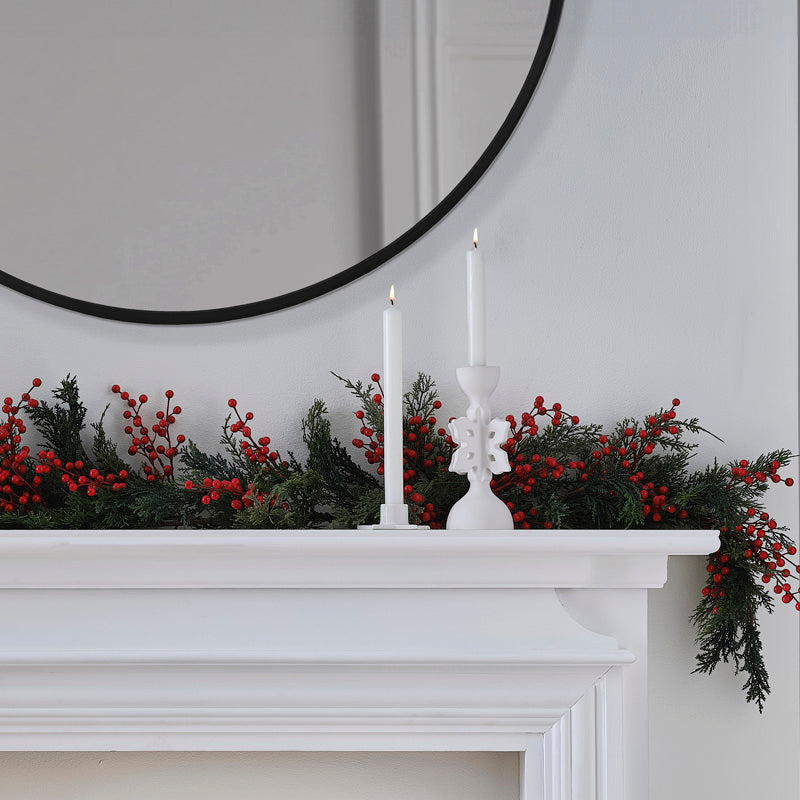 Red Berry Foliage Garland – product image 3